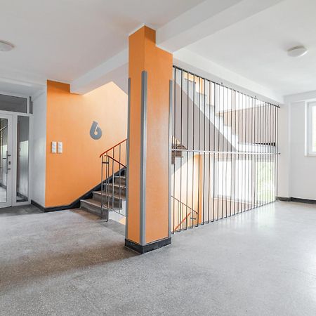 ורשה Superapart Saska 48A, Sleek 6Th-Floor Studio With Balcony & Elevator Access מראה חיצוני תמונה