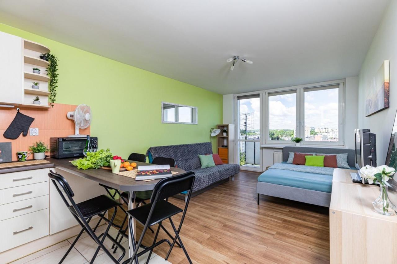 ורשה Superapart Saska 48A, Sleek 6Th-Floor Studio With Balcony & Elevator Access מראה חיצוני תמונה