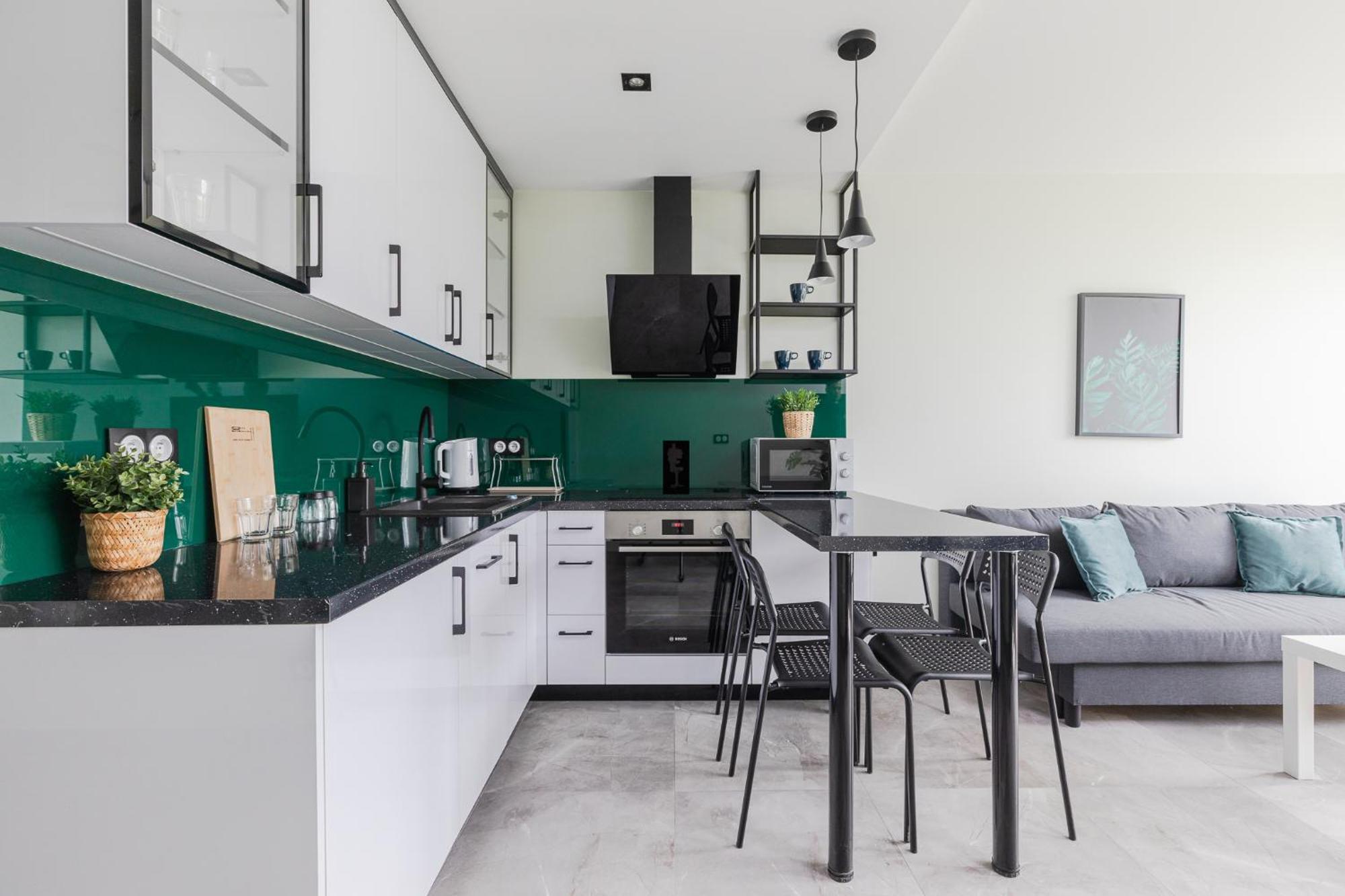 ורשה Superapart Saska 48A, Sleek 6Th-Floor Studio With Balcony & Elevator Access מראה חיצוני תמונה